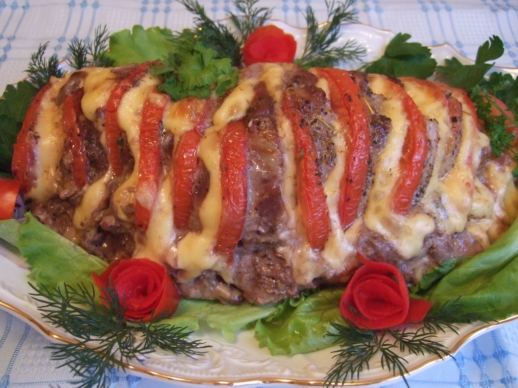 Мясо в духовке рецепт из свинины простой рецепт Мясо в духовке рецепт из свинины простой рецепт