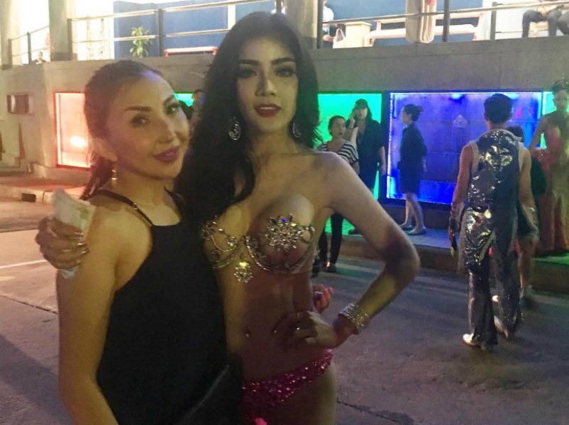 Жалаңаш трансвестит фотосы Жалаңаш трансвестит фотосы