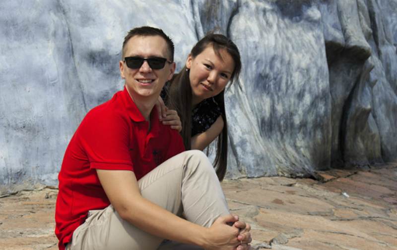 Жыныс мүшесіне заттарды енгізеді