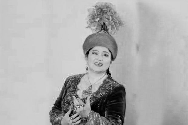 Мини юбка киген қыздар порно видео Лайла фистинг порно фотосуреттер