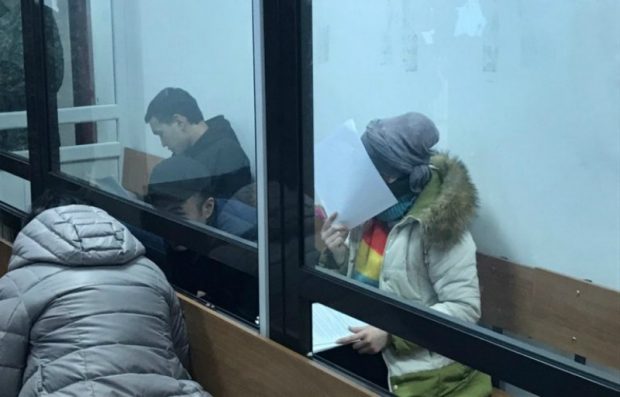 Ішіп-шегіп отырды: Теннің өліміне күдікті қыздың құрбысы қанды оқиғадан кейін Қапшағайда көңіл көтергендерін айтты