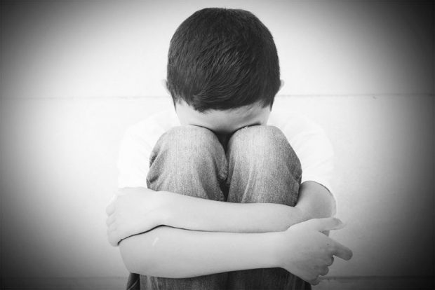 Сені де, ұлыңды да зорлап, өлтіреді: сотталушының туыстары абайлық баланың анасын қорқытты