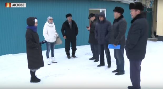 Ақтөбеде жеті айдан бері жалақысын ала алмай жүрген жүздеген жұмысшы жанайқайын жеткізді