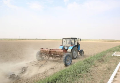 “Жауапқа тартамыз”: Үкімет басшысы арзандатылған дизельдің шаруаларға уақытылы жеткізілмейтінін сынға алды 