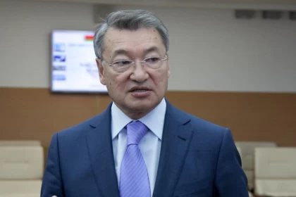 1992 жылдан бері әкім болған: Даниал Ахметов Шығыс Қазақстан облысының әкімі болып қайта тағайындалды