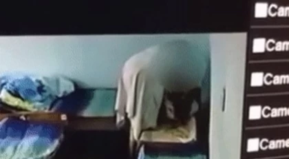 Павлодардағы балабақшалардың бірінде тәрбиешінің баланы ұрып-соққаны видеоға түсіп қалды