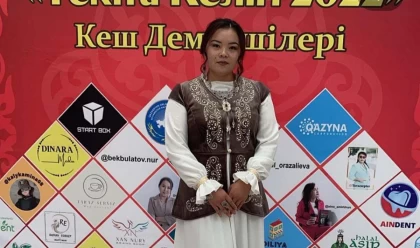"Қазақтың келіні болғанымды мақтан етемін": Жамбылдық дүнген қызы қазақтың дәстүрін дәріптеп жүр