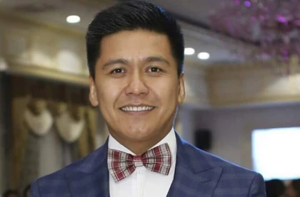 “Қызымды 6 ай өмір сүреді деп айтқан”: “Өнер қырандары” театрының актері Құдырет Топаев басына түскен қиындықтары жайлы айтты