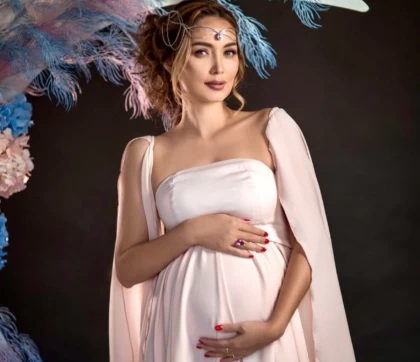 Актриса Сая Оразғалиева үшінші сәбиін дүниеге әкелді