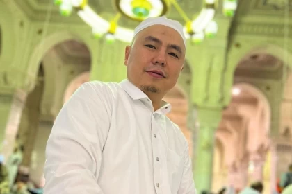 Актер Нұртас Адамбайға желіде Құраннан үзінді жариялағаны үшін айыппұл салынды