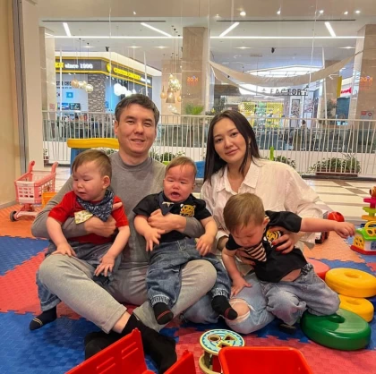 Желіде жұлдыз атанған үшемнің ата-анасы ешкімге айтпаған құпиясымен бөлісті