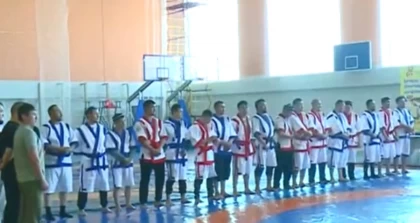 Имамдар барысы: Қарағандыда дін өкілдері боз кілемде күш сынасты