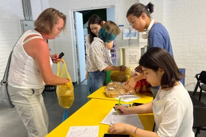 Абай облысында орман өртінен зардап шеккендер үшін Алматыда бір күнде жарты тоннадай гуманитарлық көмек жиналды