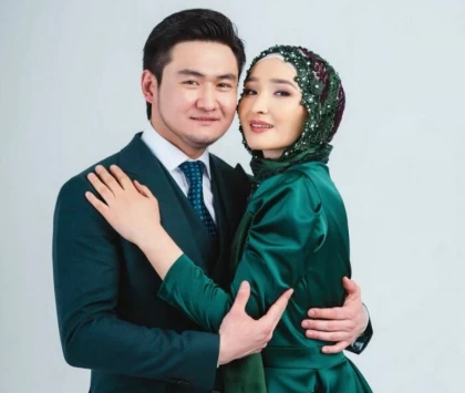 "Көлікте отырған әйелінің аяғы ауыр, жағдайы нашарлап жатыр": Төреғалидың адвокаты атышулы әншінің отбасындағы сұмдық деректерді айтты 