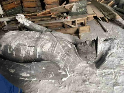 Қорғаныс министрлігі Астанадағы Назарбаевтың ескерткішін не себепті бөлшектегенін түсіндірді