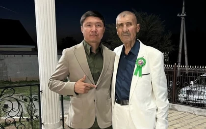 Әнші Бағлан Әбдірайымов әкесін соңғы сапарға шығарып салды
