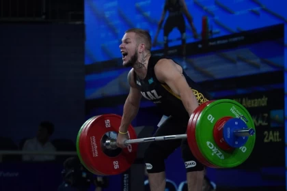 Қазақстандық Александр Уваров Азия чемпионатының күміс жүлдегері атанды