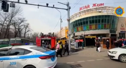 Алматыда сауда орталығында өрт болды