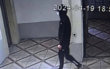 Басының алты жері тігілген: Астанада белгісіз ер адам әйелге шабуыл жасады