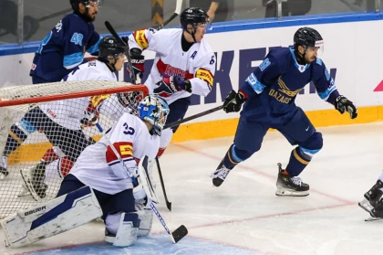 Қазақстан құрамасы хоккейден Алматыда өтіп жатқан тарихи Азия чемпионатының алғашқы матчында жеңіліс тапты