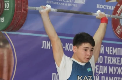 Қазақстандық ауыр атлеттер Азия чемпионатында өзбек спортшыларын артта қалдырып, жалпыкомандалық есепте бірінші орын алды