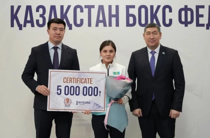 Азия чемпионатының қола жүлдегері атанған бес баласы бар боксшыға қомақты қаржы табыс етілді
