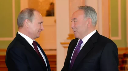 “Тоқаев билігіне ықпал етуді көздеп отыр”: Сарапшылар Назарбаев пен Путиннің кездесуі туралы не ойлайды