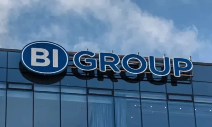 "Ондаған миллиард теңге қажетсіз жұмысқа босқа шашылды": BI Group өзін сынаған белсендіге жауап берді