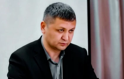 Әкімнің сөзін бөлгені үшін мандатынан айырылған экс-депутаттың арызы сотта қанағаттандырылмады