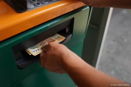 Зейнетақы қорына ақша аудармау: Экономистер есепшотты бұғаттаудан басқа жолды қарастыруды сұрады