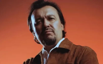 Ұшар алдында ішімдік ішіп, жанжал шығарған: Танымал әнші Жұбаныш Жексенұлының басы дауға қалды