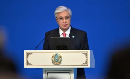 "Айқай-шу шығарып, балағаттайтын әйелдер бар": Тоқаев қоғамдық орындардағы келеңсіздіктер туралы айтты