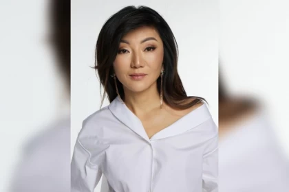 Олигархтың әйелі "Қаңтар оқиғасы" қайталанбай тұрғанда қазақстандықтарды салық төлеуге шақырды