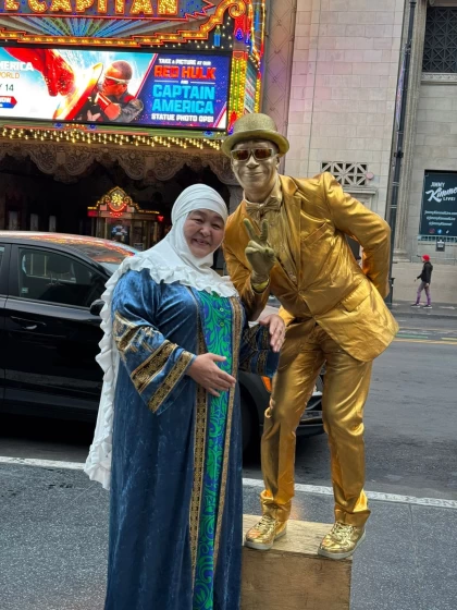 "Жас шектеу емес": 60 жастағы блогер әже Голливудты бағындырмақшы