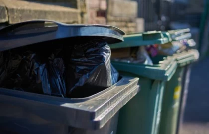 Алматыда ер адам анасын өлтіріп, мәйітін қоқысқа апарып тастаған