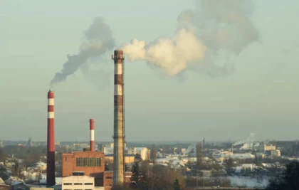 Қазақстанда ауаның шамадан тыс ластануы кезінде мектеп оқушыларын қашықтан оқуға көшіру ұсынылды