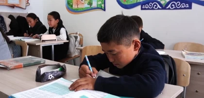 Жамбыл облысында балалар әкімдік ғимаратында оқуға мәжбүр