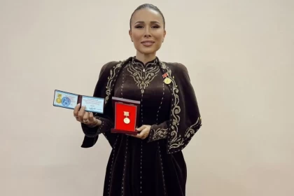 Әнші Луинаға Қырғыз Республикасының мәдениет үздігі атағы берілді