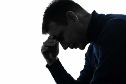 "Ата-анамды пәтерімнен қуып шықтым": Желіде ер адамның жазбасы қызу талқыланып жатыр