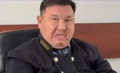 Берденов ісі бойынша сотта журналиске тілін шығарған судья жазаланбайтын болды