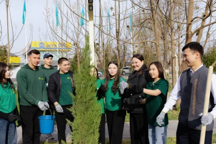 1200 көшет: Home Credit Bank бастаған "Жасыл саяжол" экологиялық акциясы өз мәресіне жетті