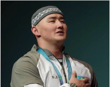 "Біздің допингіміз қазы-қарта": Ауыр атлетикадан әлем чемпионы Нұрғиса Әділетұлы спорттағы жаңалығын бөлісті