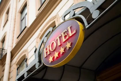 "Тек 112-сінде мәртебе бар": Қазақстанда қонақүйлерге "жұлдыз" беру жаңа стандарттар бойынша жүргізілмек