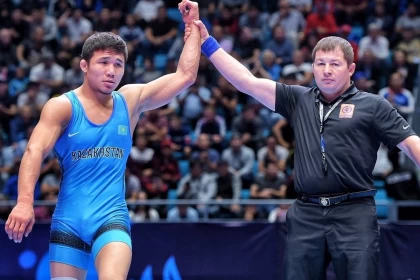 Әлем чемпионы үйсіз жүр: Күрес федерациясы Нұрқожа Қайпановға сертификатты ғана табыстап, уәде еткен пәтерін бермеген