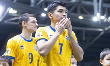 Қазақстан құрамасының жұлдызды ойыншысы Ғалымжан Кенжебек сүйіктісіне ұсыныс жасады