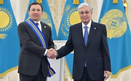 Тоқаев Геннадий Головкинді І дәрежелі “Барыс” орденімен марапаттады