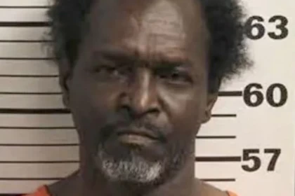 Ер адам бірге тұратын әйелді сыра үшін өртеп жіберген