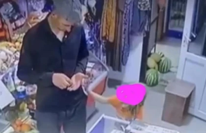 "Балмұздақ алып беремін деп алдаған": Оралда 5 жасар қызды зорлады деп айыпталған ер адамға қатысты сот басталды