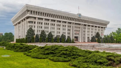 Қырғызстанда парламенттің мерзімінен бұрын сайлауы өтті: Тоқаев Садыр Жапаровты сайлауының табысты өтуімен құттықтады