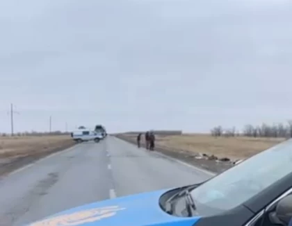 Ақтөбе облысында автобус аударылып, 5 адам қаза тапты: Ішінде шетелдіктер бар